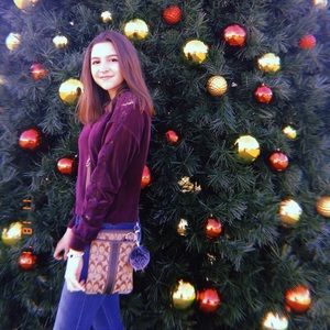 Meet your Posher, Genie